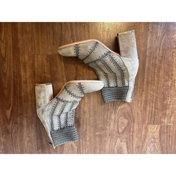 Anthropologie Silent D Boots Washer Suede Heeled •38 / US 7.5-8• Gray Crochet - Picture 7 of 10